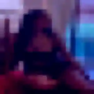Albertine, 24 ans, en ligne à Ahun pour un plan cul