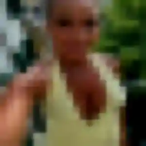 Photo exclusive de Geraldine, 32 ans à Alboussière - rencontre coquine