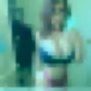 Olympe, fille de 27 ans propose plan cul à Armentières