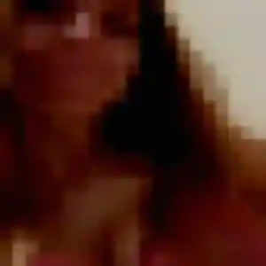 Jeanne, 25 ans, connectée à Barjouville pour un plan cul