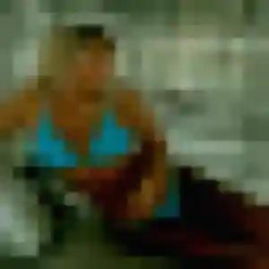 Jade, 24 ans, en ligne à Barneville-Carteret pour une rencontre coquine