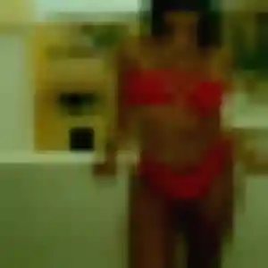 Sexy Leana, 44 ans à Bayon-sur-Gironde - la contacter