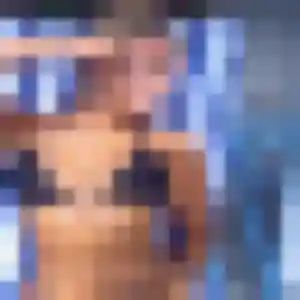 Faustine, 31 ans, connectée à Beaune pour une rencontre coquine