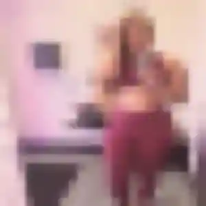 Typhaine, 29 ans, connectée à Beauzac pour une rencontre coquine