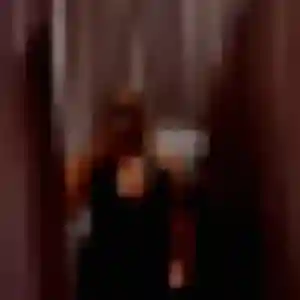 Rejoins Lucienne, 24 ans à Bénodet en privé