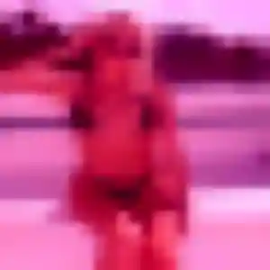 Lucie (23 ans) à Bey attend une rencontre rapidement