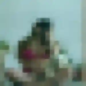 Estee, femme de 25 ans cherche plan cul à Bizonnes