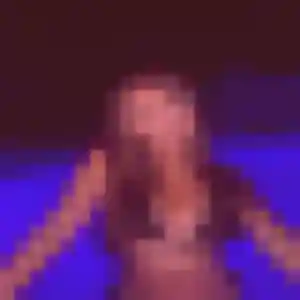 Brune, fille de 30 ans cherche plan cul à Boisset-Saint-Priest