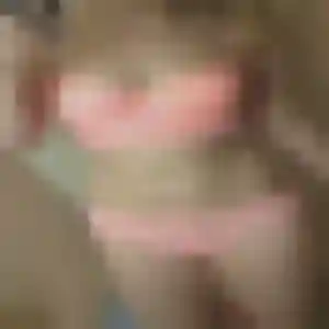 Yvette, 33 ans, en ligne à Bollezeele pour un plan cul