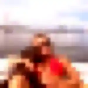 Perrine, 25 ans, en ligne à Bréhémont pour une rencontre coquine