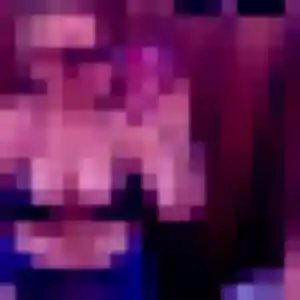 Iris, 22 ans, en ligne à Bressuire pour une rencontre coquine