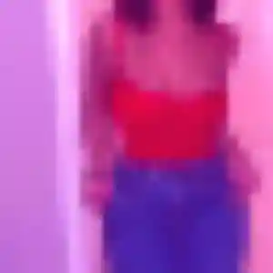 Maya, 25 ans, connectée à Breuches pour une rencontre coquine