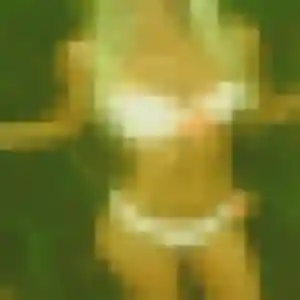 Photo de Celia à Breuillet (24 ans) - plan cul anonyme
