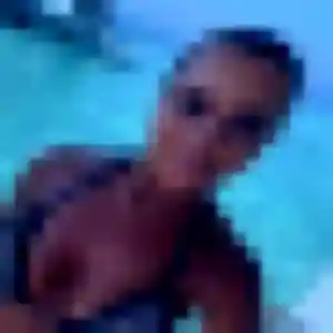 Nora (22 ans) à Bréxent-Énocq attend une rencontre ce soir
