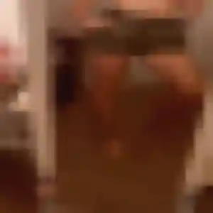 Photo de Clementine à Broué (22 ans) - plan cul discret