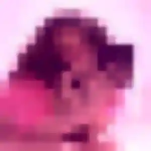 Contacte Vinciane, 25 ans à Brux en privé