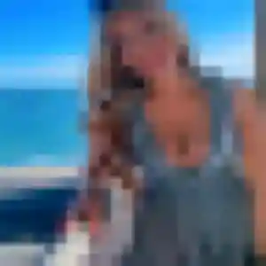 Photo de Natasha à Carantilly (44 ans) - plan cul gratuit