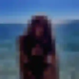 Contacte Azalee, 27 ans à Cartelègue en privé