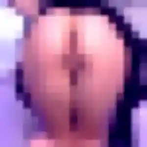 Adelaide, 22 ans, connectée à Castelnau-de-Montmiral pour une rencontre coquine