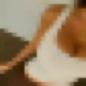 Sexy Isaure, 37 ans à Caudrot - découvrir son profil