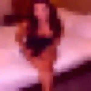 Fanny, femme de 33 ans cherche plan cul à Celle-Lévescault