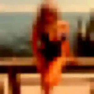 Contacte Yasmine, 30 ans à Certines gratuitement