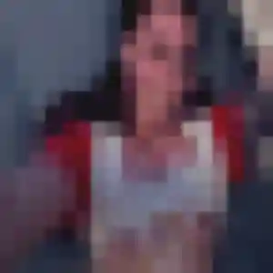 Jihane, 22 ans, en ligne à Châlons-du-Maine pour un plan cul