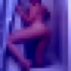 Lena (33 ans) à Chamboulive propose une rencontre ce soir
