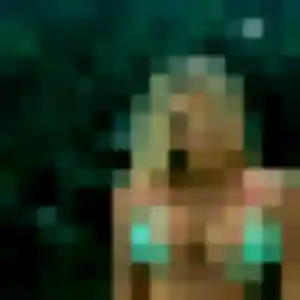 plan cul à Champlay : profil de Regine, 30 ans - accès libre