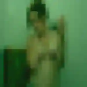 Pauline, femme de 30 ans cherche plan cul à Champs-sur-Yonne