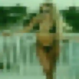 Photo sexy de Ambre, 22 ans à Charbonnières-les-Varennes - plan discret