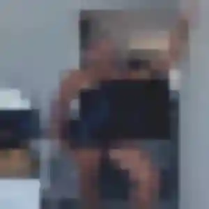 Clemence (38 ans) à Charnècles attend une rencontre ce soir