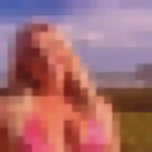 Monique, 22 ans, disponible à Châtel pour un plan cul