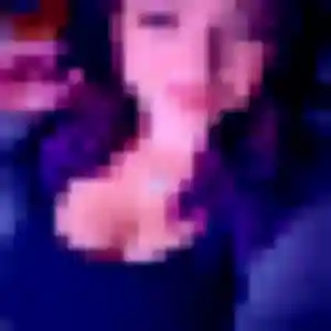 Découvre Elena, 24 ans à Châtonnay gratuitement