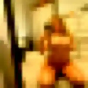 Photo de Viviane à Chavanges (23 ans) - plan cul discret