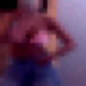 Aurelie, femme de 23 ans veut plan cul à Cléguérec