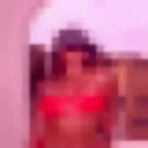 Jessica, 25 ans, disponible à Coëx pour un plan cul