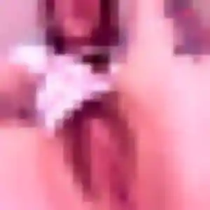 Ulrike, fille de 43 ans cherche plan cul à Commentry