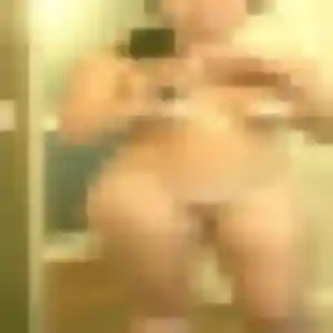 Photo de Valerie à Condat-sur-Vienne (39 ans) - plan cul gratuit