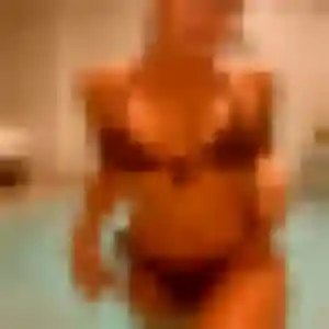 Photo sexy de Helena, 25 ans à Contest - rencontre sans lendemain