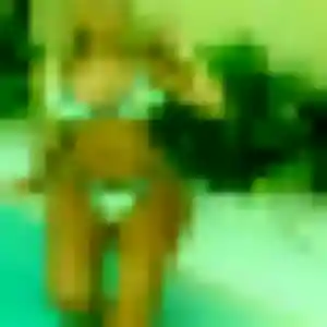 Belle Leila, 22 ans à Corbeilles - voir sa photo