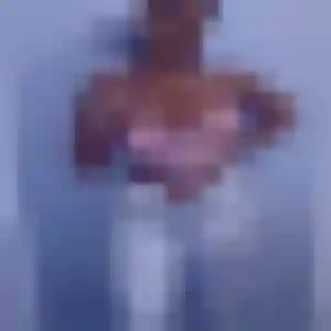 Rejoins Giulia, 29 ans à Cormelles-le-Royal en privé