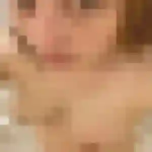Adele, 32 ans, dispo pour plan cul à Couffé