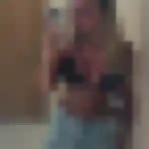 Ambre (27 ans) à Courcelles-lès-Lens attend une rencontre ce soir