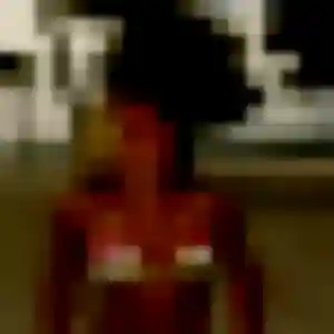 Photo sexy de Albertine, 30 ans à Courtois-sur-Yonne - plan discret