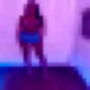 Madeleine, 24 ans, en ligne à Crevant pour une rencontre coquine