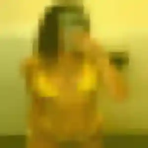 Photo sexy de Mia, 26 ans à Cuguen - plan discret