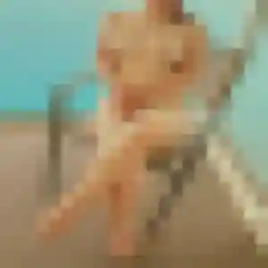 Augustine, 22 ans, en ligne à Dienville pour une rencontre coquine