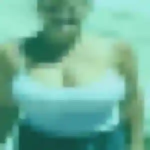 Contacte Urielle, 34 ans à Dinan en privé