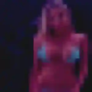 Clementine (22 ans) à Dirinon cherche une rencontre rapidement